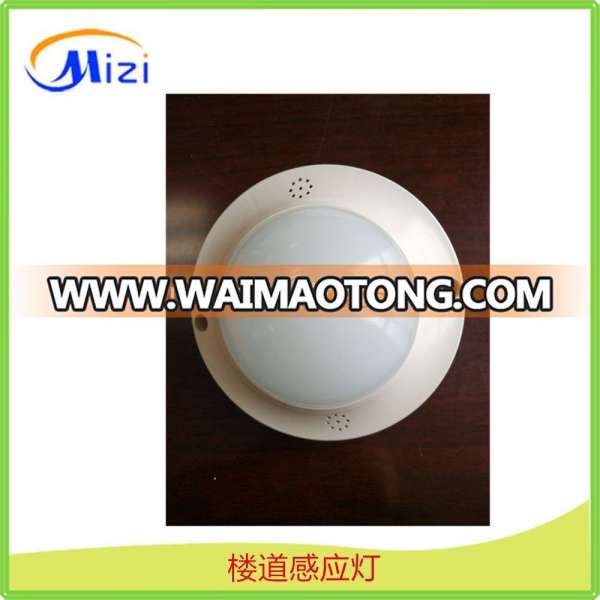 SUPERNIGHT 7W E27 Base 35 LED PIR Motion Sensor Light Bulb Auto Switch Motion Detector LED Night Lamp, Warm White Light